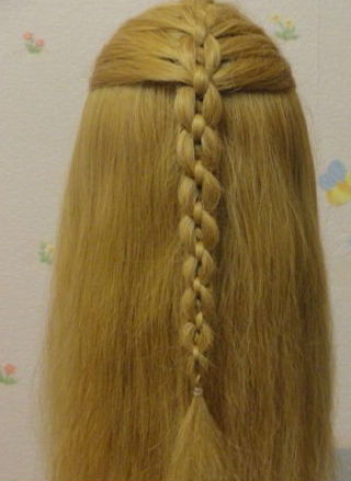 DIY-Braided-Chain-Pigtail-Hairstyle-13.jpg