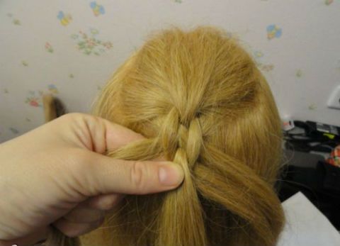 DIY Braided Chain Pigtail Hairstyle