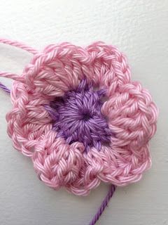 DIY-Crochet-Carnation-Flower-10.jpg