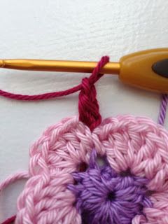 DIY-Crochet-Carnation-Flower-13.jpg