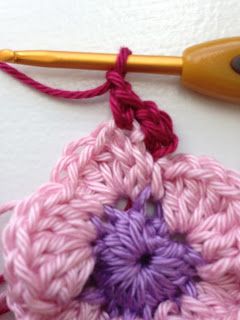 DIY-Crochet-Carnation-Flower-14.jpg