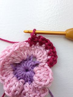 DIY-Crochet-Carnation-Flower-15.jpg
