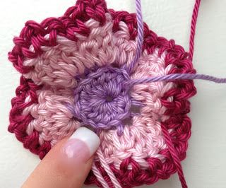 DIY-Crochet-Carnation-Flower-17.jpg