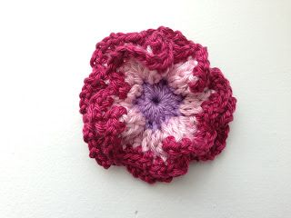 DIY-Crochet-Carnation-Flower-27.jpg