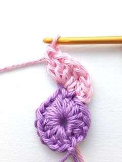 DIY-Crochet-Carnation-Flower-6.jpg