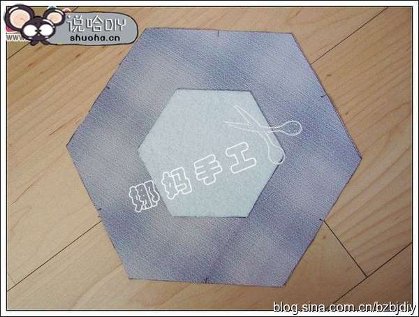 DIY-Origami-Lotus-Flower-Patchwork-Handbag-12.jpg