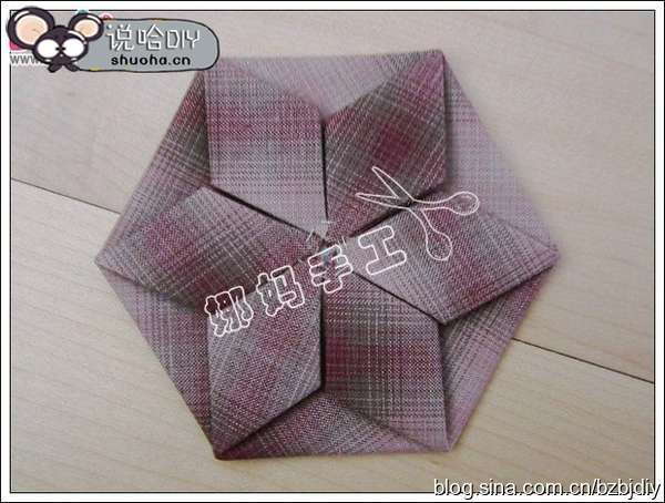 DIY-Origami-Lotus-Flower-Patchwork-Handbag-17.jpg