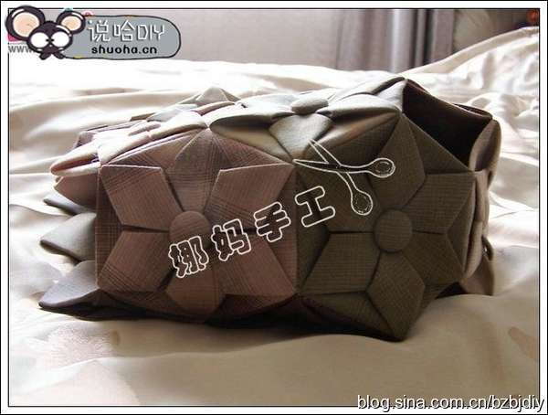 DIY-Origami-Lotus-Flower-Patchwork-Handbag-27.jpg