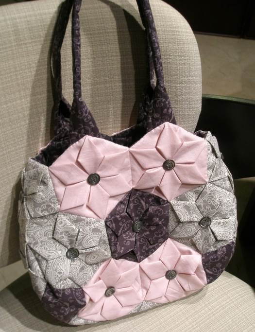 DIY-Origami-Lotus-Flower-Patchwork-Handbag-39.jpg