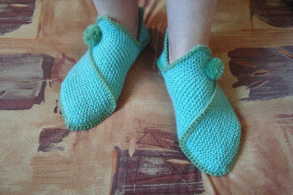 DIY-Pretty-Knitted-Home-Slippers-1.jpg