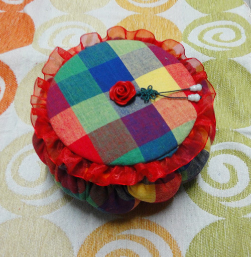 DIY Cute Little Storage Basket with Old CDs 12