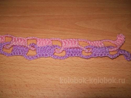 DIY Pretty Interlocking Crochet Scarf 4