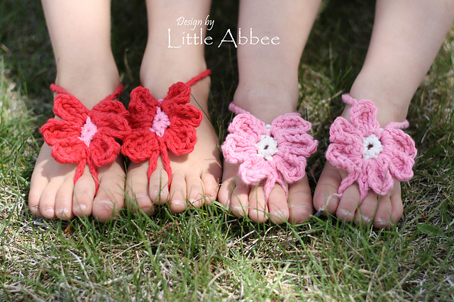 60+ Adorable and FREE Crochet Baby Sandals Patterns --> Toe Flower Sandals