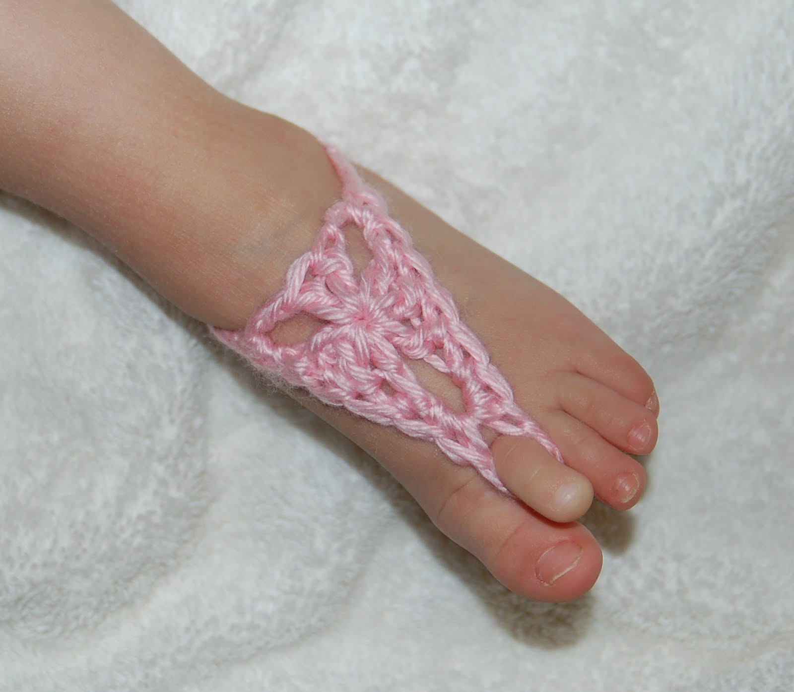 60+ Adorable and FREE Crochet Baby Sandals Patterns --> Baby Barefoot Sandals