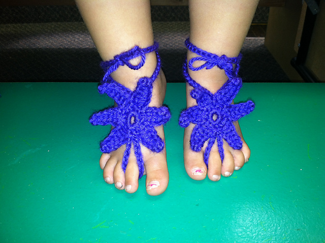 60+ Adorable and FREE Crochet Baby Sandals Patterns --> Baby Starfish Barefoot Sandals