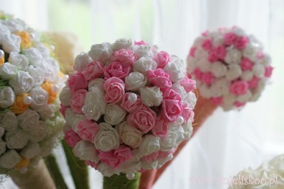 How-to-DIY-Beautiful-Crepe-Paper-Flower-Ball-10.jpg