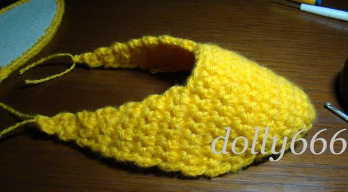 How-to-DIY-Pretty-Crochet-Home-Slippers-13.jpg