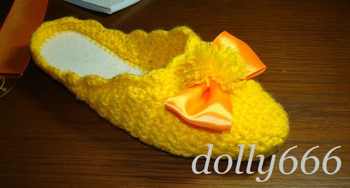 How-to-DIY-Pretty-Crochet-Home-Slippers-19.jpg