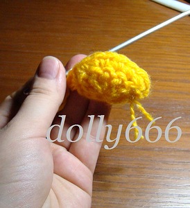 How-to-DIY-Pretty-Crochet-Home-Slippers-4.jpg