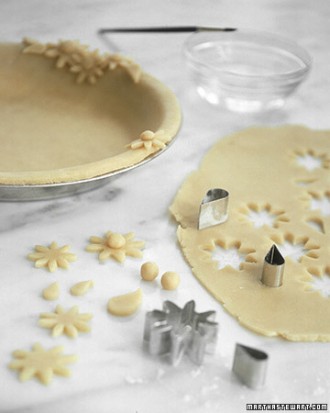 How-to-DIY-Pretty-Decorative-Pie-Crusts-3.jpg