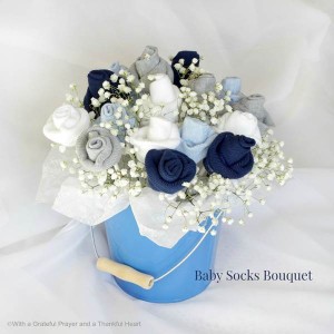 How to Make Baby Socks Rose Bouquet