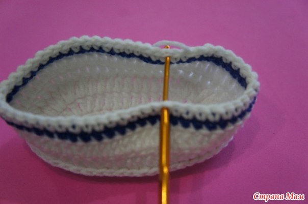 How-to-Make-Cute-Crochet-Baby-Sneakers-6.jpg