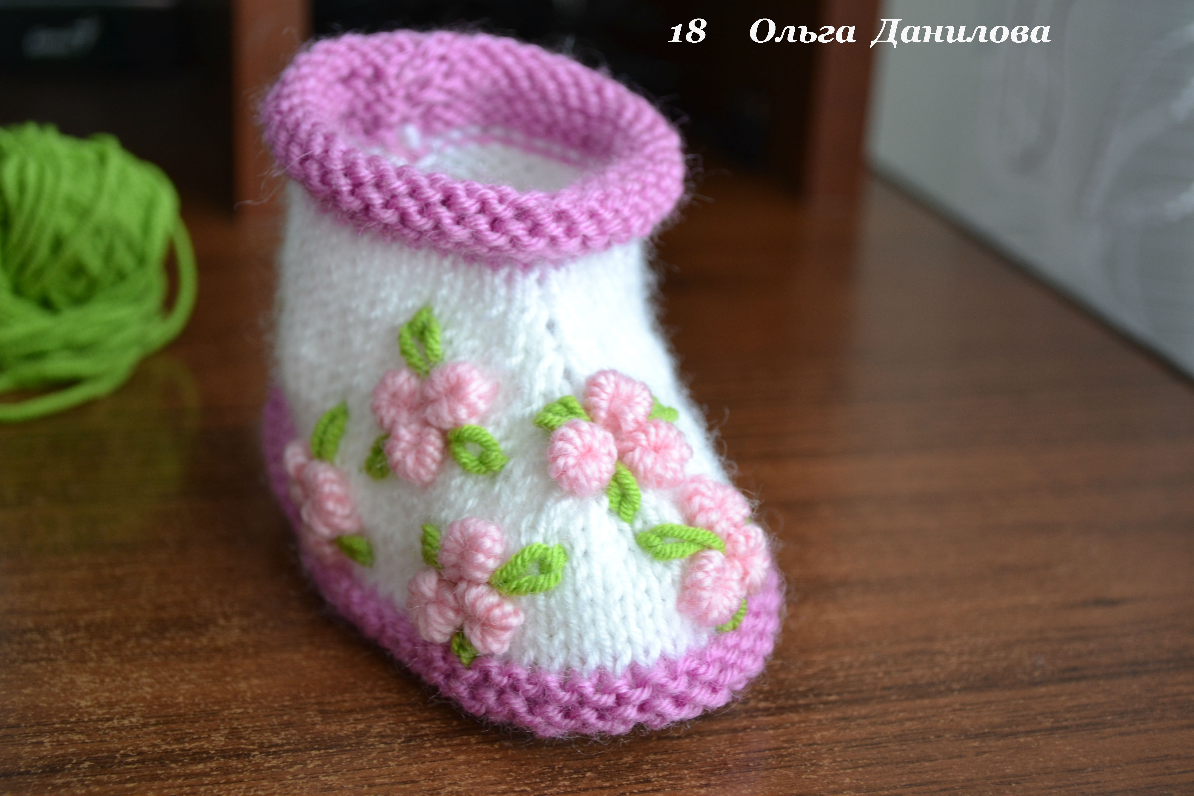 How-to-Make-Pretty-Knitted-Baby-Booties-20.jpg