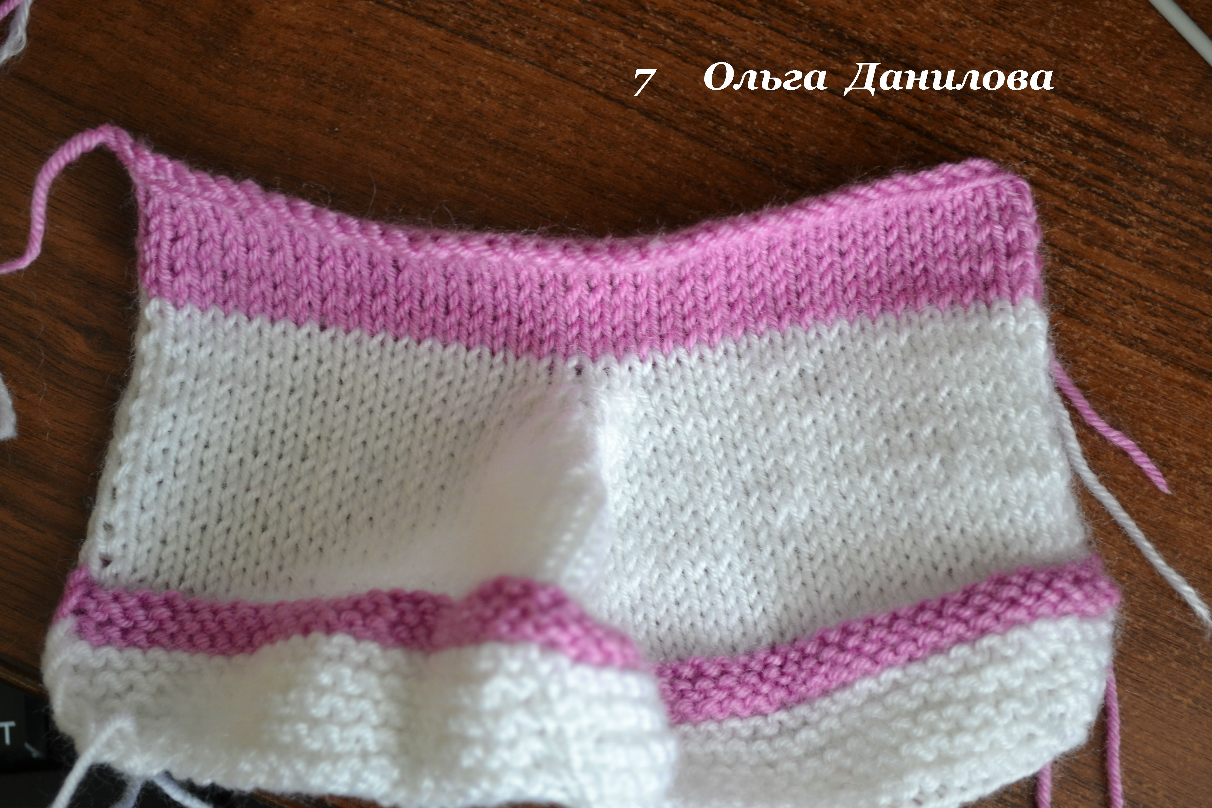 How-to-Make-Pretty-Knitted-Baby-Booties-7.jpg