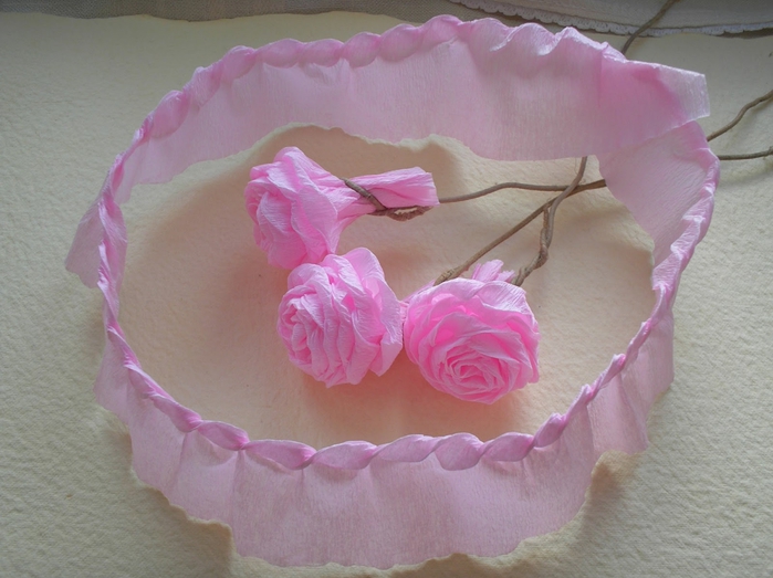 How-to-Make-Unique-Crepe-Paper-Flowers-5.jpg