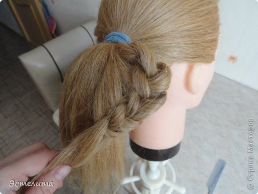 How-to-Weave-Braids-around-Ponytail-Hairstyle-4.jpg