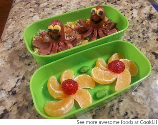 15 Creative DIY Ideas to Serve Hot Dogs --> Hot Dog Octopus