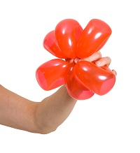 How to DIY Balloon Daisy Flowers