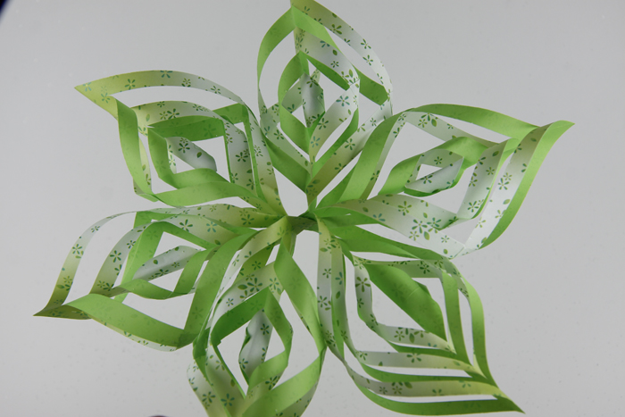 How-to-DIY-Beautiful-Paper-Snowflake-8.jpg