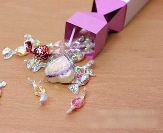 How-to-DIY-Candy-Shaped-Gift-Box-8.jpg