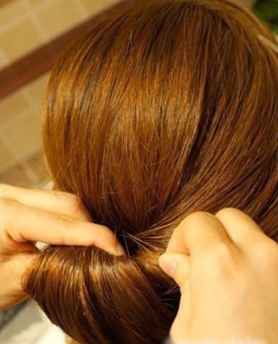 How-to-DIY-Easy-Twisted-Hair-Bun-Hairstyle-5.jpg