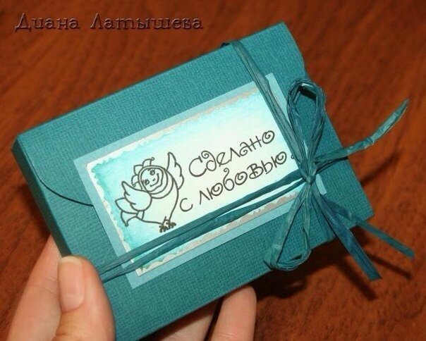 How-to-DIY-Easy-and-Beautiful-Gift-Box-9.jpg