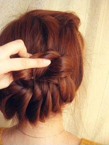 How-to-DIY-Lovely-Braided-Hairstyle-12.jpg