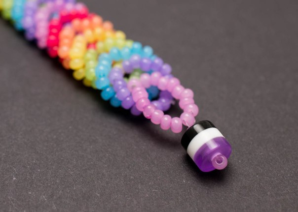 How-to-DIY-Rainbow-Color-Woven-Beaded-Bracelet-5.jpg