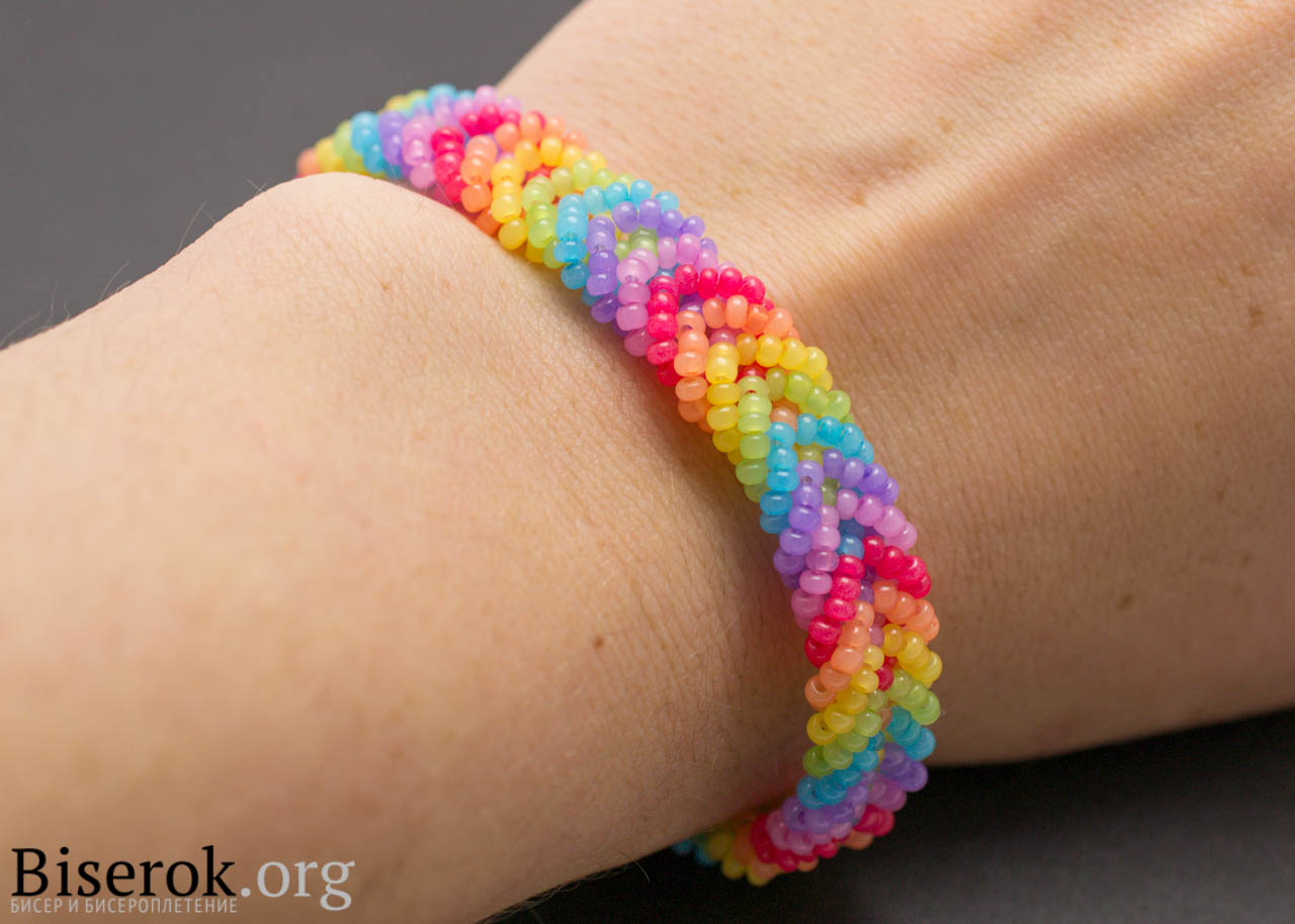How-to-DIY-Rainbow-Color-Woven-Beaded-Bracelet-8.jpg