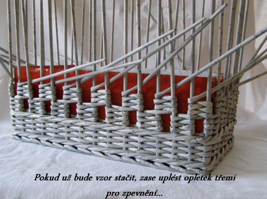 How to Weave a Unique DIY Storage Basket from Old Newspaper