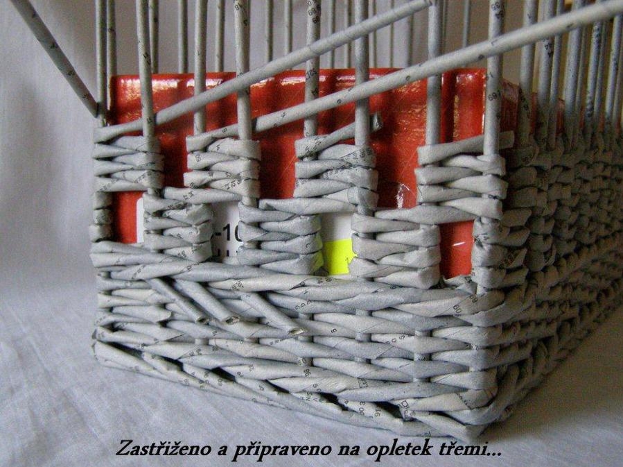 How-to-Weave-a-Unique-DIY-Storage-Basket-from-Old-Newspaper-15.jpg