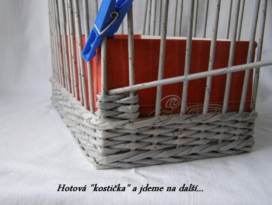 How-to-Weave-a-Unique-DIY-Storage-Basket-from-Old-Newspaper-6.jpg