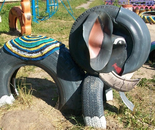 40+ Creative DIY Ideas to Repurpose Old Tire into Animal Shaped Garden Decor --> Tire Elephant