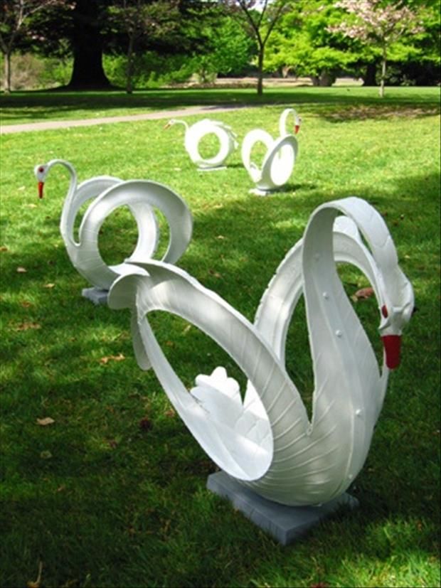 40+ Creative DIY Ideas to Repurpose Old Tire into Animal Shaped Garden Decor --> Tire Swans