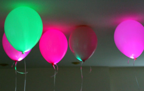 45+ Fun and Creative Ways to Use Balloons --> Light Up Your Party with LED Balloons