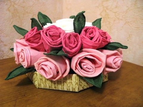 How to DIY Beautiful Crepe Paper Roses 29