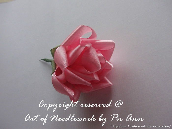 How-to-DIY-Beautiful-Satin-Ribbon-Rose-10.jpg