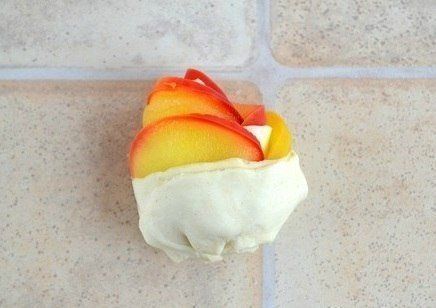 How-to-DIY-Delicious-Apple-Rose-Puff-Pastry-10.jpg