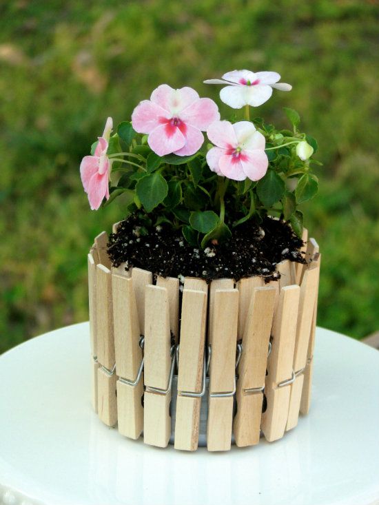 How-to-DIY-Nice-Plant-Pot-with-Clothespins-and-Tin-Can-5.jpg