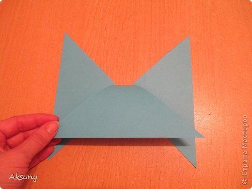 How-to-DIY-Pretty-Paper-Bow-for-Gift-Packing-5.jpg